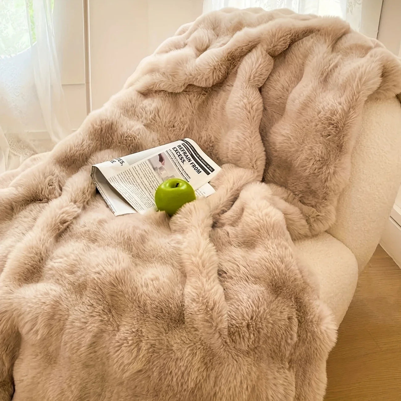 [Cozy|Faux Rabbit] Soft, Warm, 1pc Cozy Faux Rabbit Fleece Blanket | Throw for Bedroom, Guest Room, Living Room 2KG