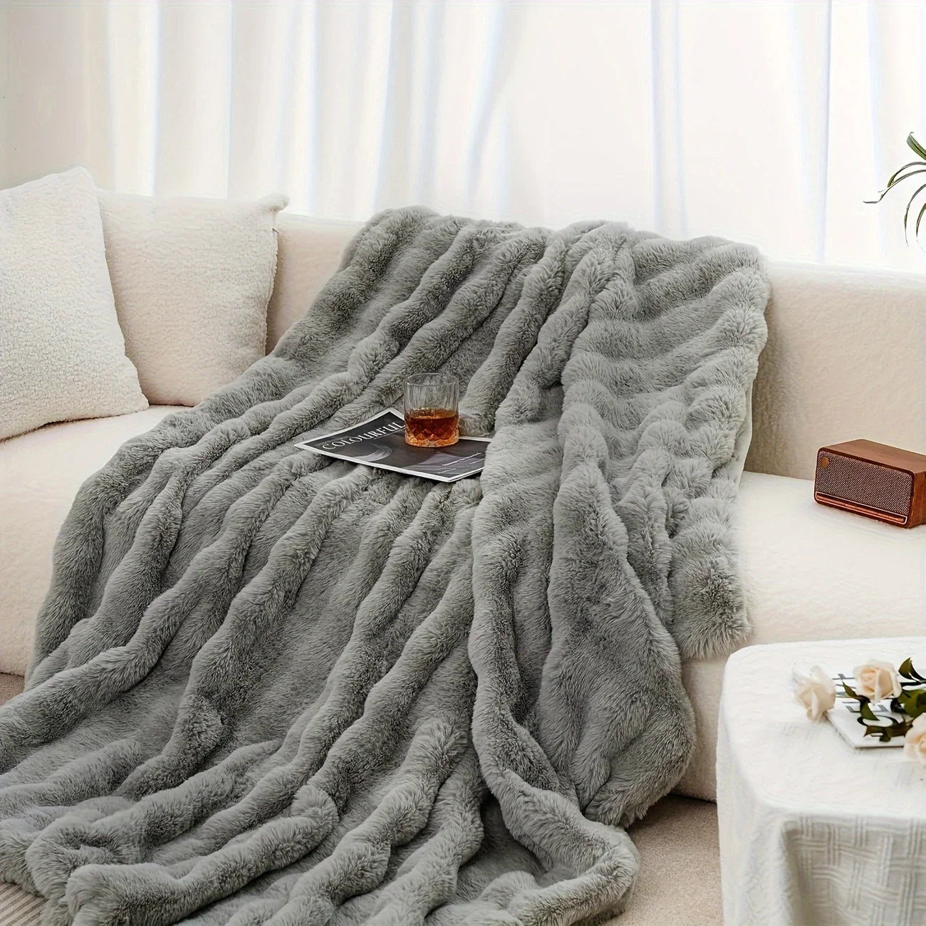 [Cozy|Faux Rabbit] Soft, Warm, 1pc Cozy Faux Rabbit Fleece Blanket | Throw for Bedroom, Guest Room, Living Room 2KG